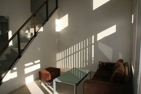 Photo of property in 1b/5 Charlotte Street, Eden Terrace, Auckland, 1021