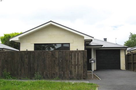 Photo of property in 2b Bevin Place, Bryndwr, Christchurch, 8053