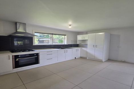 Photo of property in 155 Gossamer Drive, Pakuranga Heights, Auckland, 2010