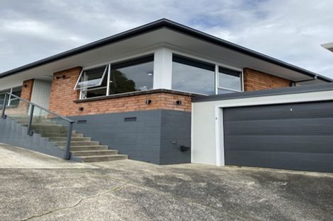 Photo of property in 2/97 Moore Street, Hillcrest, Auckland, 0627