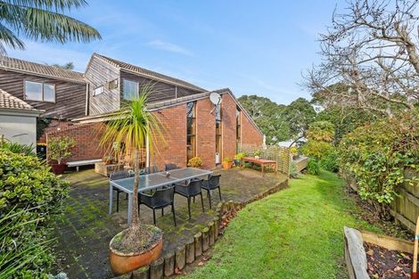 Photo of property in 20 Sanctuary Point, Sunnyhills, Auckland, 2010