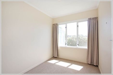 Photo of property in 8 Hart Street, Foxton Beach, Foxton, 4815