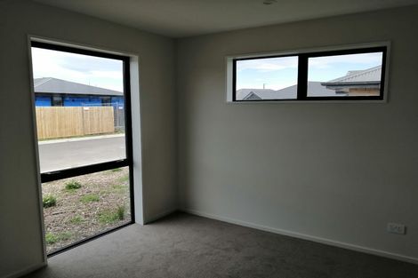 Photo of property in 18 Kura Lane, Aranui, Christchurch, 8061