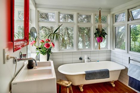 Photo of property in 10 Travancore Street, Island Bay, Wellington, 6023