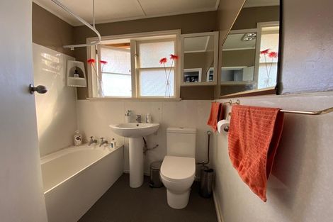 Photo of property in 1079 Heaphy Terrace, Fairfield, Hamilton, 3214