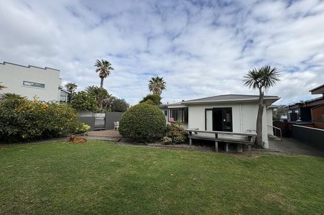 Photo of property in 35 May Street, Mount Maunganui, 3116