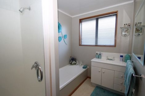 Photo of property in 15 Silverstream Drive, Mosgiel, 9024