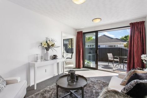 Photo of property in 2/262a Centaurus Road, Hillsborough, Christchurch, 8022