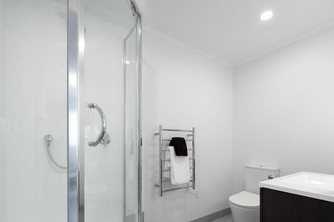 Photo of property in 112b Roberts Road, Te Atatu South, Auckland, 0610