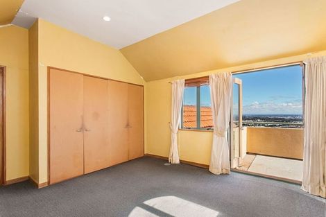 Photo of property in 5 Hatherly Lane, Mount Pleasant, Christchurch, 8081