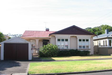 Photo of property in 15 Malvern Road, Morningside, Auckland, 1022