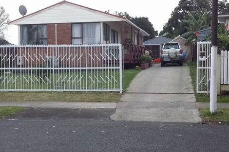Photo of property in 32 Courtenay Crescent, Mangere East, Auckland, 2024