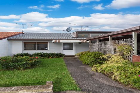 Photo of property in 1a Dolbear Street, Titirangi, Auckland, 0604