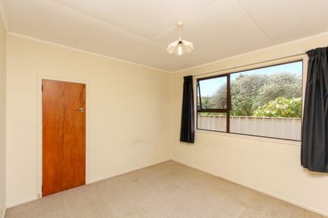 Photo of property in 2/458 Saint Aubyn, Moturoa, New Plymouth, 4310