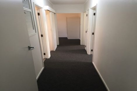 Photo of property in 38 Neal Avenue, Glenfield, Auckland, 0629