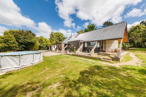 Photo of property in 275 Pohangina Road, Ashhurst, 4884