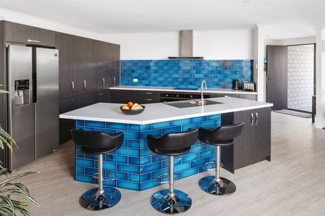 Photo of property in 1 Anglers Way, Omokoroa, 3114