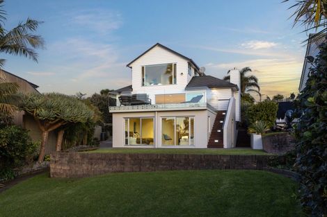 Photo of property in 58 Tindalls Bay Road, Tindalls Beach, Whangaparaoa, 0930