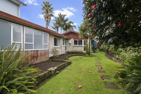 Photo of property in 6 Catania Place, Conifer Grove, Takanini, 2112