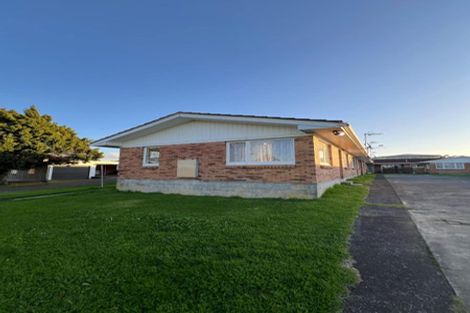 Photo of property in 3 Norman Spencer Drive, Papatoetoe, Auckland, 2104