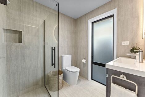 Photo of property in 74 Metoriti Crescent, Karaka, 2124