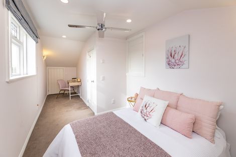 Photo of property in 2/96 Kerrs Road, Avonside, Christchurch, 8061