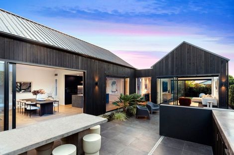 Photo of property in 184 Weston Road, St Albans, Christchurch, 8052