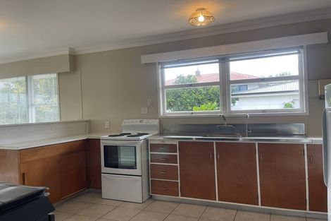 Photo of property in 384 Welcome Bay Road, Welcome Bay, Tauranga, 3175