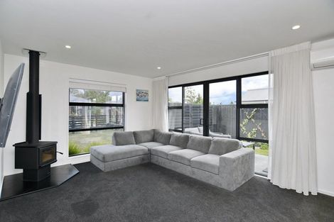 Photo of property in 28 Tara Crescent, Woodend, 7610