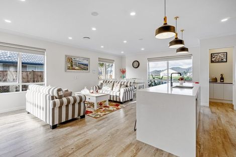 Photo of property in 10 Fred White Drive, Kumeu, 0810