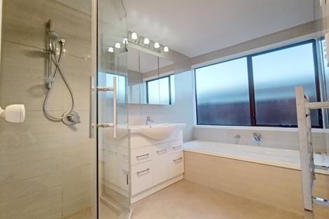 Photo of property in 9 Cornelian Crescent, Half Moon Bay, Auckland, 2012