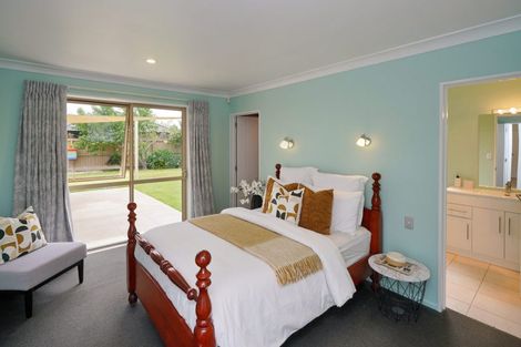 Photo of property in 8 Parkinson Place, Woodend, 7610