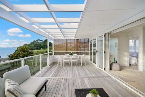 Photo of property in 10 Harbour View Road, Point Chevalier, Auckland, 1022