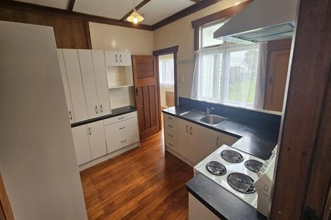 Photo of property in 46 Sackville Street, Fitzroy, New Plymouth, 4312