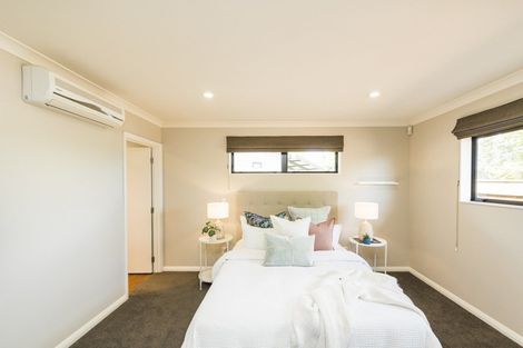 Photo of property in 128 Hillcrest Drive, Kelvin Grove, Palmerston North, 4414