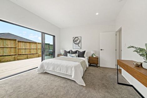 Photo of property in 14 Whata Street, Clarks Beach, 2122