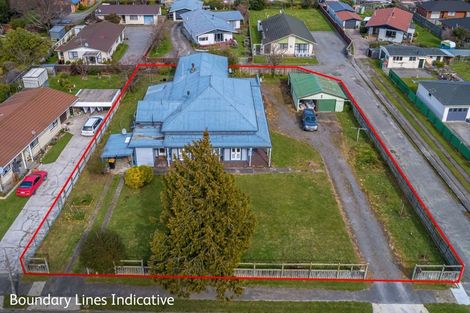 Photo of property in 2/14 Seddon Street, Carterton, 5713