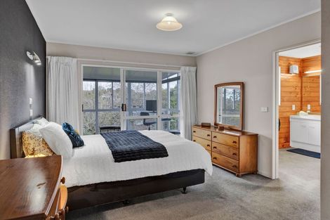 Photo of property in 54 Karina Road, Merrilands, New Plymouth, 4312