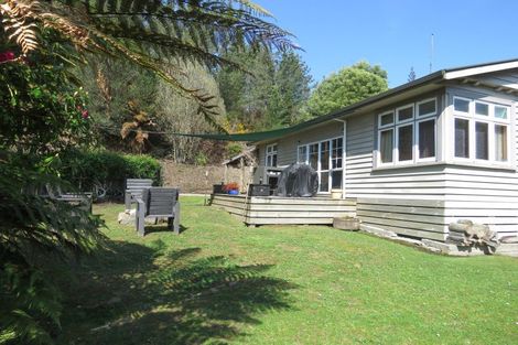 Photo of property in 15 Grey Road, Reefton, 7830
