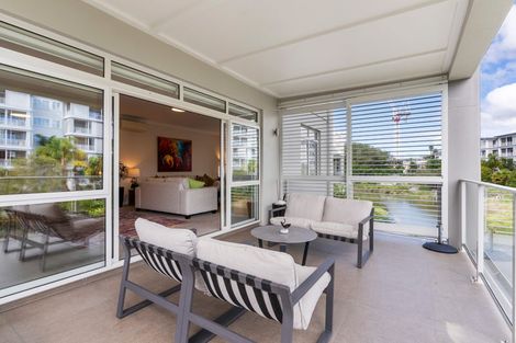 Photo of property in 77 Parkside Drive, Orewa, 0931