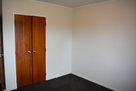 Photo of property in 8/318 Te Atatu Road, Te Atatu South, Auckland, 0610