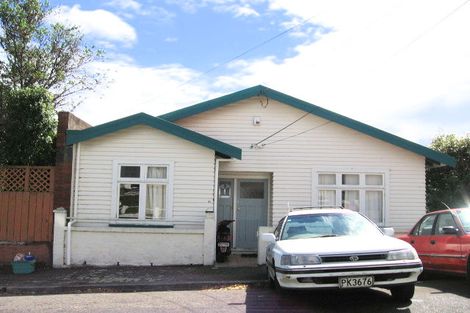 Photo of property in 11 Glendavar Street, Berhampore, Wellington, 6023
