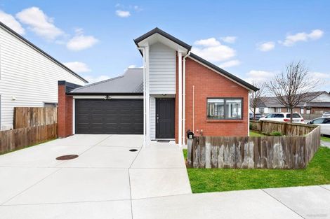 Photo of property in 5 Takahe Avenue, Takanini, 2112