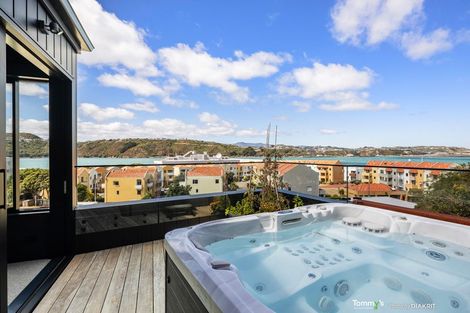 Photo of property in 308e Evans Bay Parade, Hataitai, Wellington, 6021