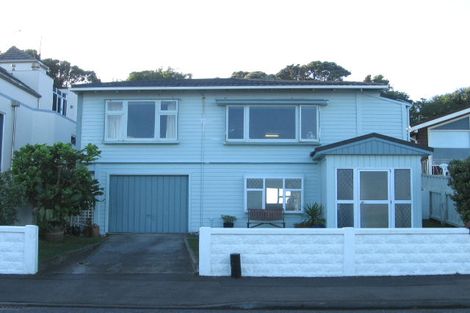 Photo of property in 26 Sunset Parade, Plimmerton, Porirua, 5026