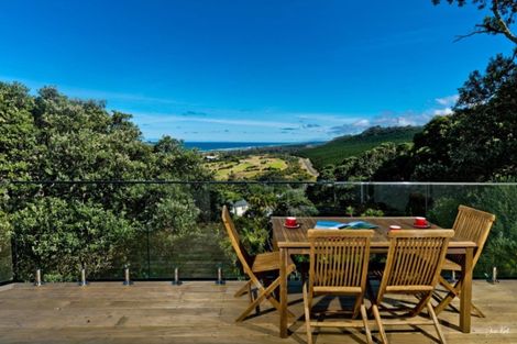 Photo of property in 90 Domain Crescent, Muriwai, 0881
