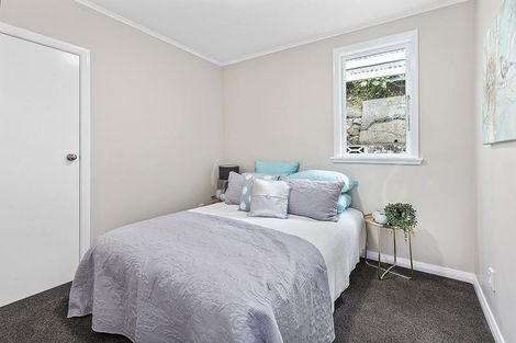 Photo of property in 48 Randwick Road, Northland, Wellington, 6012