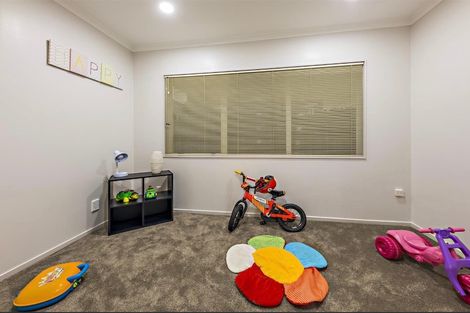 Photo of property in 31 Muirfield Street, Wattle Downs, Auckland, 2103