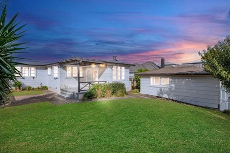 Photo of property in 1/15 Kent Road, Manurewa, Auckland, 2102