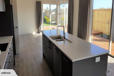 Photo of property in 9 Hanlow Place, Pyes Pa, Tauranga, 3112